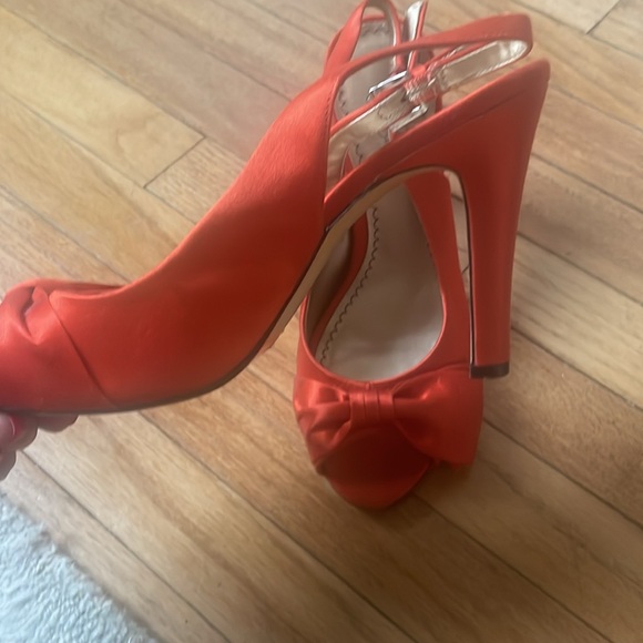 Platinum BP orange heels. Peep toe slide on back. Size 7 - Picture 2 of 9